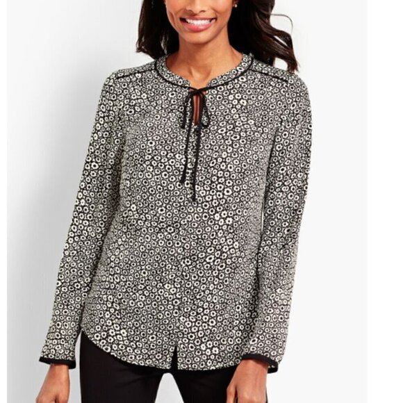 Like NEW Talbot's Bow-Tie Blouse in Black & White Flower Pattern XS - Picture 1 of 7